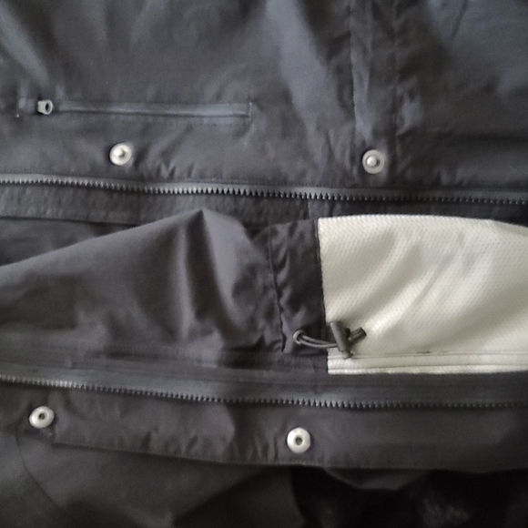 NWT Eastern Mountain Sports women's black Compass Anorak Jacket, Size M - Picture 7 of 8